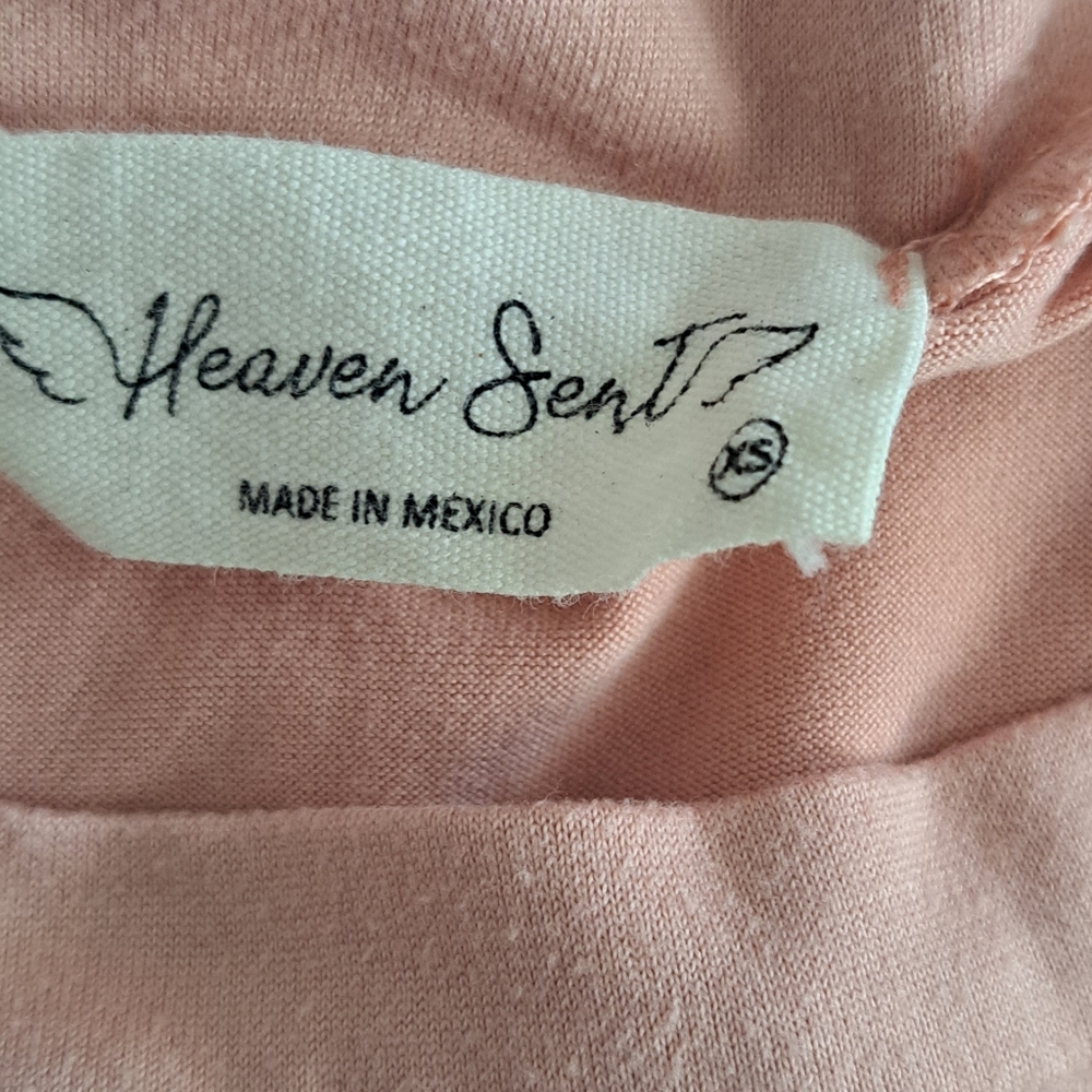 Heaven Sent Dusty Rose Graphic T-Shirt Relaxed Fit Women's Size XS - Picture 6 of 8